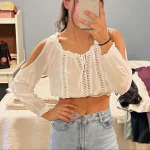Cutout shoulder long sleeve crop top